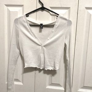 white slight crop top